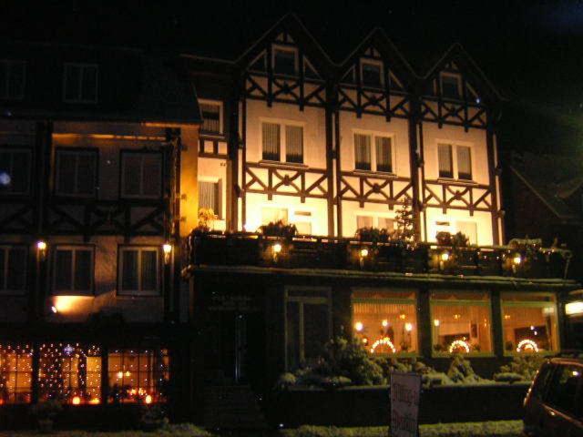 Hotel Zur Winzergenossenschaft Ernst Zewnętrze zdjęcie